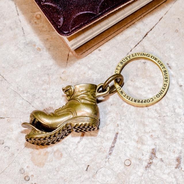 The brass keychain seen in the physical store, all exquisite, men like news 图1张