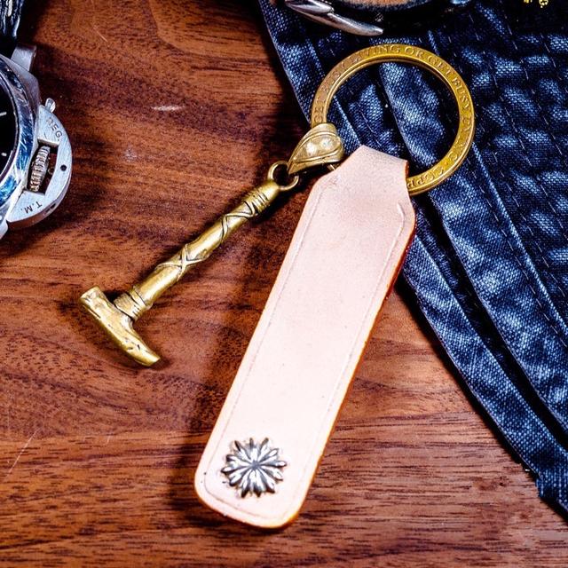 The brass keychain seen in the physical store, all exquisite, men like news 图3张