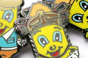 custom lapel pins with screw