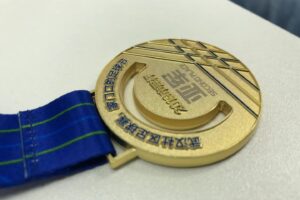 How did a medal font do?