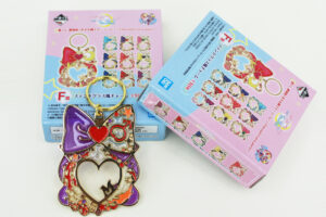 Transparent lacquer key chain blind box custom