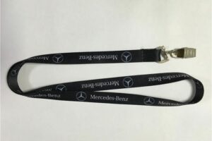 Thermal transfer printing lanyard (75)