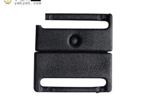 Right triangle buckle