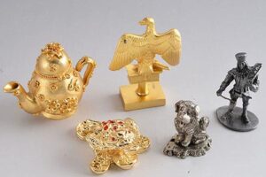 Metal decoration in custom design