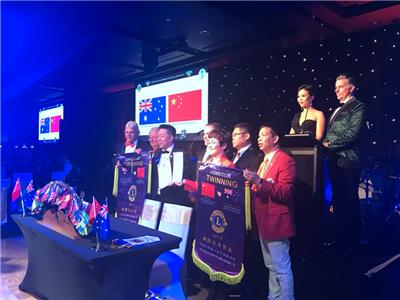 Happy Service Team: happy friendship team with Brisbane Asia Pacific United Business Lions Club news 图1张