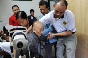 The 2011 New Year charity party of Shenzhen Lions Club was held ceremoniously