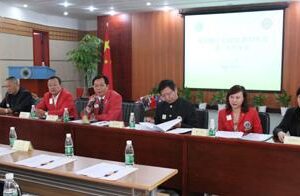 Shenzhen Lions Club held the first district council meeting of 2012-2013