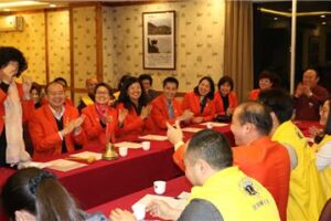 Hualei Service Team: Held the eighth regular meeting of 2015-2016 and the election meeting of 2016-2017