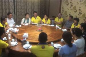 Xinxing Service Team: held the third regular meeting of 2016-2017