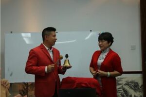 Hongya Service Team: held the first regular meeting of 2016-2017