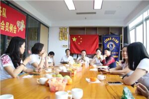 Oriental Rose Service Team: held the 12th regular meeting of 2017-2018