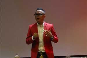 Huatian Service Team: held the sixth regular meeting and recommendation meeting of 2017-2018