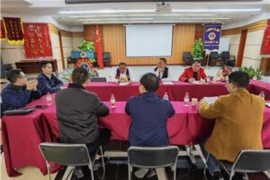 On behalf of the third Vice Captain, he had a discussion with lu Zhiqiang, chairman of ccPIT Xiamen