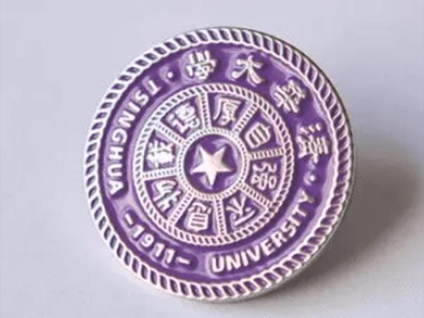 What materials are available for badge customization? -IMK Gift LAPEL PIN badge factory Blog 图1张