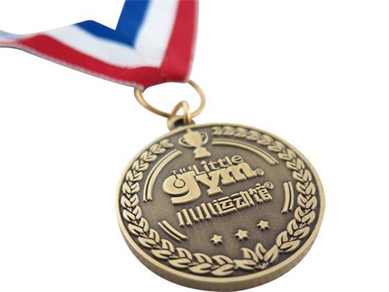 What problems should we pay attention to in medal customization? -IMK Gift LAPEL PIN badge factory Blog 图1张